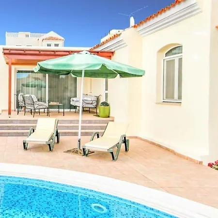 Playa De Fanabe Sleeps 5 Pool Air Con Wifi Vila *