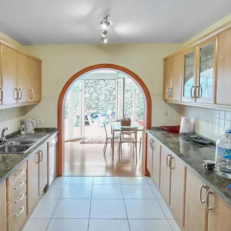Playa De Fanabe Sleeps 5 Pool Air Con Wifi * أذيخي