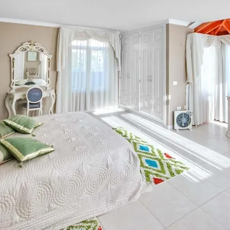 فيلة Playa De Fanabe Sleeps 5 Pool Air Con Wifi *